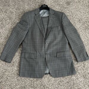 Bachrach Men's Gray Plaid Suit